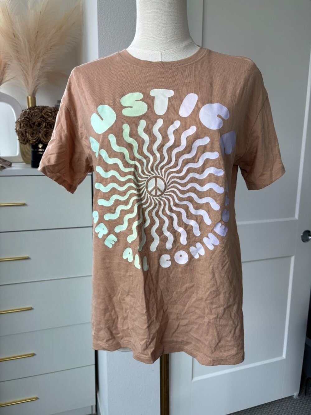 Justice Graphic Print Crewneck Brown T-Shirt Girl's Size Large (12/14)